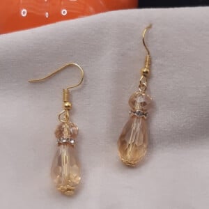 Oorbellen Collectie: Glans en kleur Blauw/Geel/Rood: Handgemaakt met glazen kralen