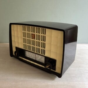Vintage bluetooth radio Phillips uit 1956