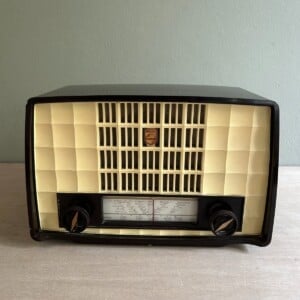 Vintage bluetooth radio Phillips uit 1956