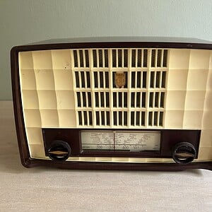 Vintage bluetooth wit radio Phillips uit 1956