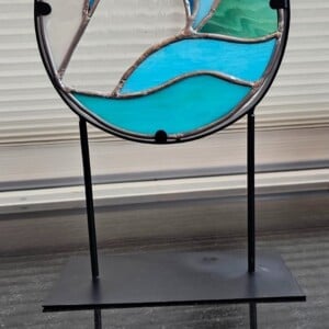 Waves. Glas in lood op standaard