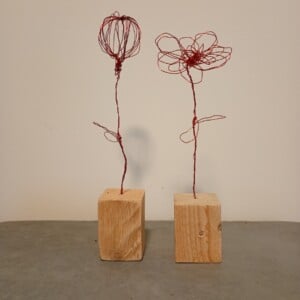 Decoratie, 2x bloem ijzerdraad, BILLIE-2, rood