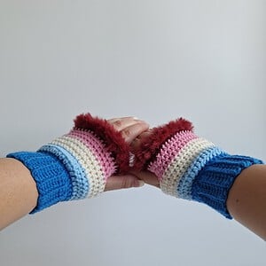 Gehaakte handschoenen - gehaakte vingerloze handschoenen | Blauw, lichtblauw, crème, lichtroze en wijnrood