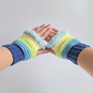 Gehaakte handschoenen - gehaakte vingerloze handschoenen | Donkerblauw, blauw, limoengroen, geel en mintgroen