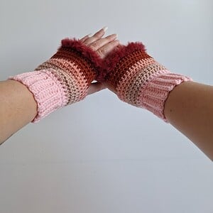 Gehaakte handschoenen - gehaakte vingerloze handschoenen | Lichtroze, poeder roze, koraaloranje, roestbruin en wijnrood