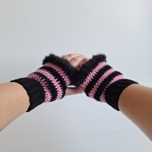 Gehaakte handschoenen - gehaakte vingerloze handschoenen | Zwart en lichtroze