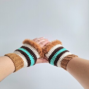 Gehaakte handschoenen - gehaakte vingerloze handschoenen | karamelbruin, crème, turquoise en donkerbruin