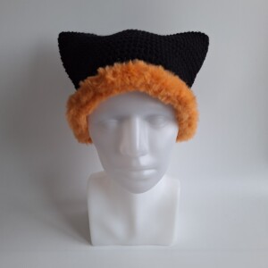 Gehaakte muts met imitatiebont | Zwart en oranje