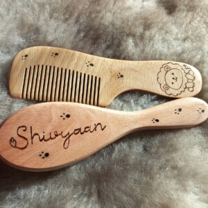 Gepersonaliseerde gebrand houten baby kam en borstel set