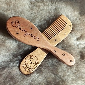 Gepersonaliseerde gebrand houten baby kam en borstel set