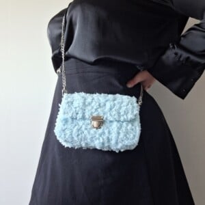 Geweven crossbody tas | Lichtblauw en zilver