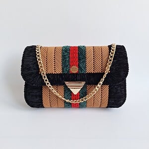 Geweven crossbody tas | Lichtbruin, donkergroen, rood en zwart