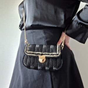 Geweven crossbody tas | Zwart en goud