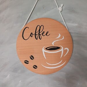 Handbeschilderd houten hang bord –  zwarte letters Coffee en witte koffie kop