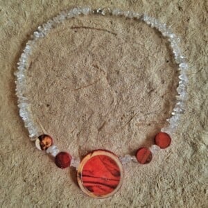 Ketting met papieren hanger, Madonna van Rafaël.