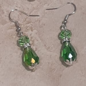 Oorbellen Collectie: Glans en kleur groen/ geel: Handgemaakt met glazen kralen