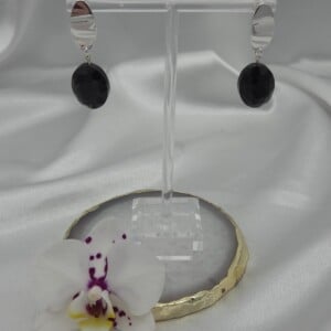 Oorbellen met zwarte kristalglas hanger