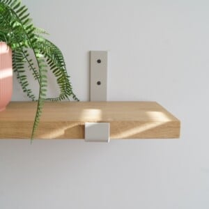 STERKSTAEL Odin Greige - industriële plankdrager – geschikt voor een plank van 20 cm – kleur grijs beige – incl. bevestigingsmateriaal - poedercoating – staal - 1 stuk