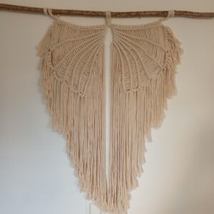 Wanddecoratie wings, macramé, ecru