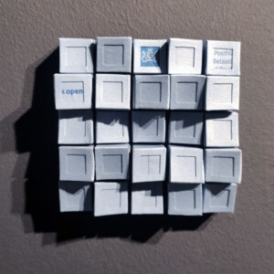 Kunstobject - Wie betaalt de porto eigenlijk? - papier - blauw