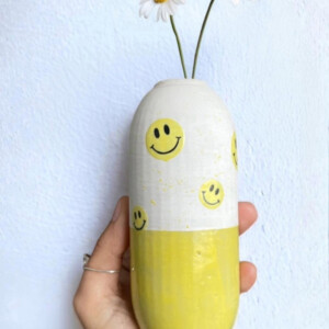 Handgemaakte Keramiek - pil vaas -  vrolijke pil