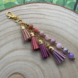 Handgemaakte bag charm met kralen en kwastjes - HG30067