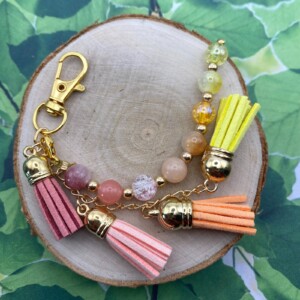 Handgemaakte bag charm met kralen en kwastjes - HG30068