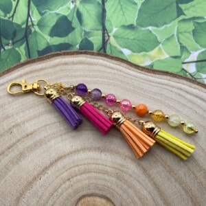 Handgemaakte bag charm met kralen en kwastjes - HG40072