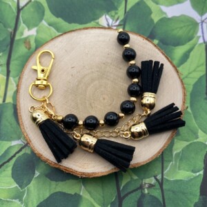 Handgemaakte bag charm met kralen en kwastjes - HG90079