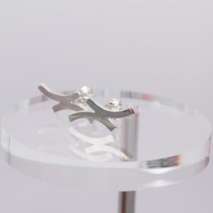 Subtiele zilveren oorbellen – Abstracte design, tijdloze elegantie