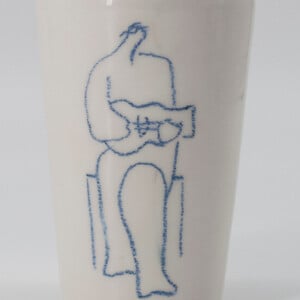 Beker5, keramiek (gietklei) met onderverfglazuurpotlood tekening, Nicolaas Maathuis (NIC-O)