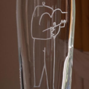Bierglas2, met ets, gesigneerd en genummerd. Nicolaas Maathuis (NIC-O)