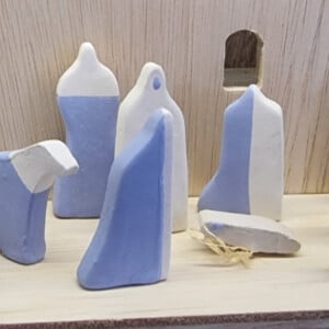 Design kerststal keramiek (standaard). Genummerd en gesigneerd in ovp. Nicolaas Maathuis (NIC-O)