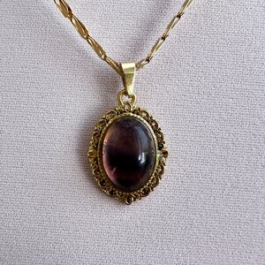 Edelsteen cabochon met Fluoriet
