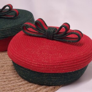 Feestelijk koordmandje met deksel – rood en groen