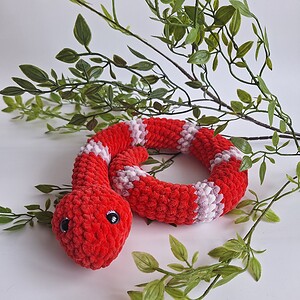 Gehaakte knuffel | Rood, lila en lichtroze