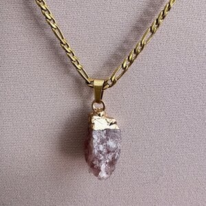 Ketting met edelsteen Aardbeienkwarts