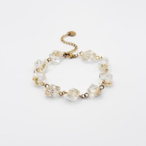 Armband met Kristalvormige Hangers Gevuld met Echt Gipskruid (The Classics)