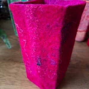 De 'Magenta Mist' – Kleurrijk & Modern