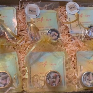 Uitdeel box   6 mini selfcare mini jars