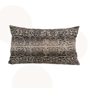 Handgemaakt kussen met slangenprint | Stoer & tijdloos