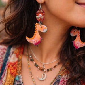 Koningsdag oorbellen met oranje emaille draken en sterling zilver