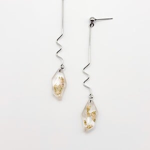 Lange Sierlijke Facethanger Oorbellen Met Hangers Gevuld met Echt Gipskruid (The Classics)