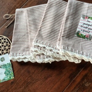 Servetten met gehaakt randje