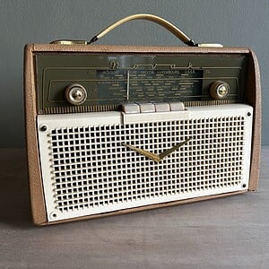 Vintage bluetooth radio NOVAK 1959
