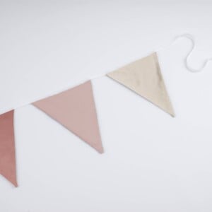 Vlaggenlijn Canyon Stroll | Pastel kleur (Roze / Beige / Neutraal / Aarde tinten) slinger met driehoek vlaggetjes gemaakt van stof