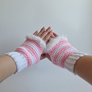 Gehaakte handschoenen - gehaakte vingerloze handschoenen | Wit en lichtroze