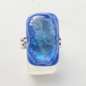 Glasfusion ring in helder blauw glas