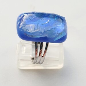 Glasfusion ring in helder blauw glas