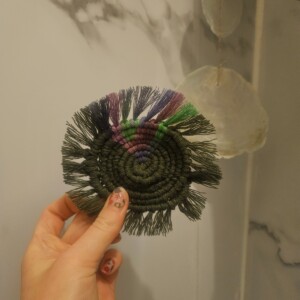 Groene macramé onderzetter